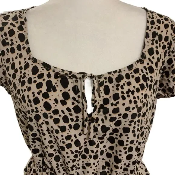 Sanctuary | Meet You There Animal Print Short Sleeve Flattering Top Size Small - Picture 3 of 8